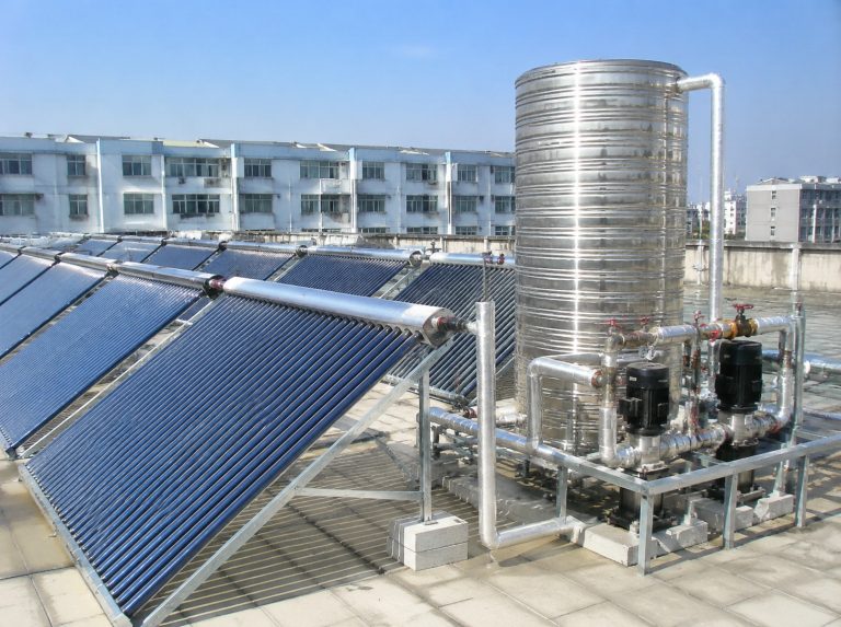 彭泽县商用大容量真空管太阳能热水系统